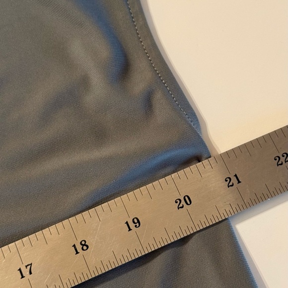 Buffalo David Bitton Gray Short Cap Sleeve Blouse Vneck Size Large - Picture 7 of 12